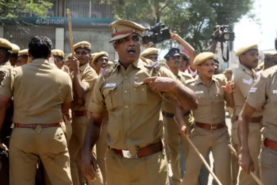 Pakistani agents using social media to honeytrap Indian officers and get sensitive information on missiles