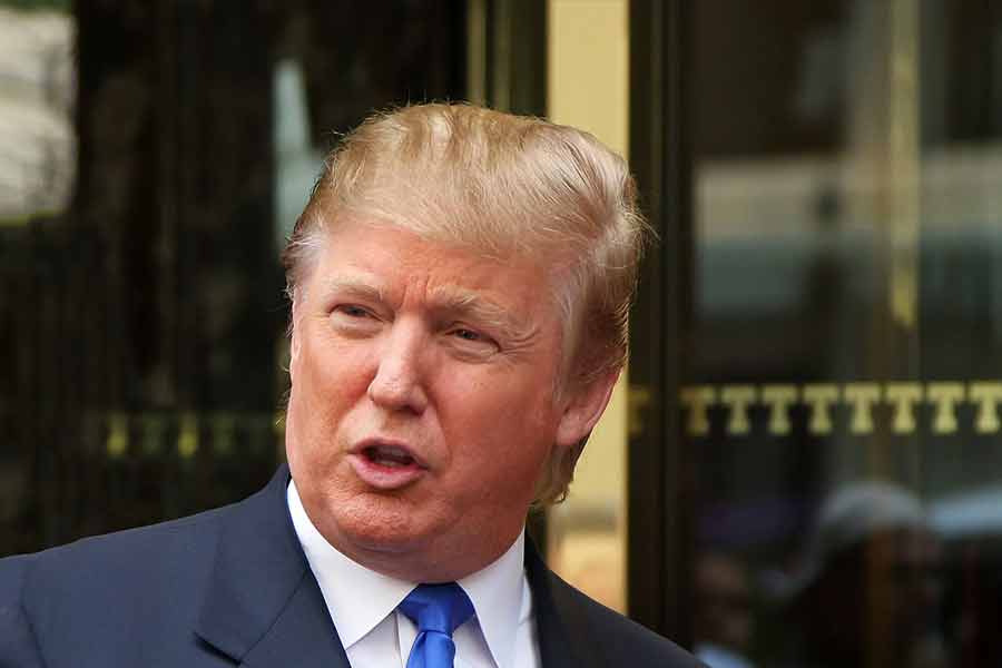 ২০২০ সালে তাঁর বিরুদ্ধে যাওয়া ফলাফল বদলাতে আদালতের দ্বারস্থ হয়েছিলেন ডোনাল্ড ট্রাম্প। সেই প্রসঙ্গ উল্লেখ করে জয়শঙ্কর বলেন, “যে সব দেশ ফলাফল বদলাতে আদালতে যায়, তারা আমাদের জ্ঞান দিচ্ছে যে, কী ভাবে নির্বাচন করাতে হবে।”