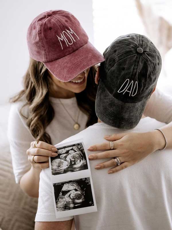 Deepika Padukone and Ranveer Singh sharing sonogram of their first baby is a fake picture