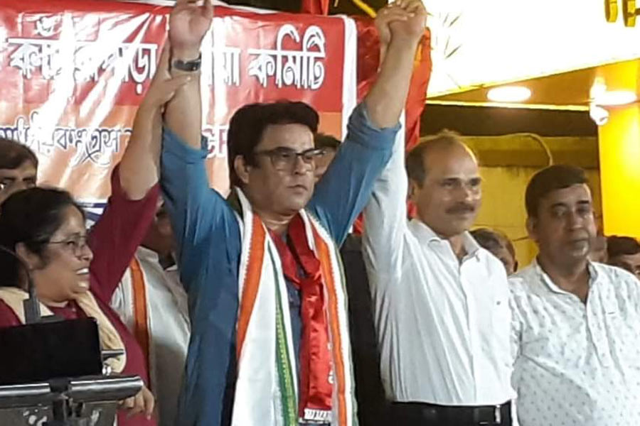 ব্যারাকপুরের সিপিএম প্রার্থী দেবদূত ঘোষের সমর্থনে প্রচারে প্রদেশ কংগ্রেস সভাপতি অধীর চৌধুরী।