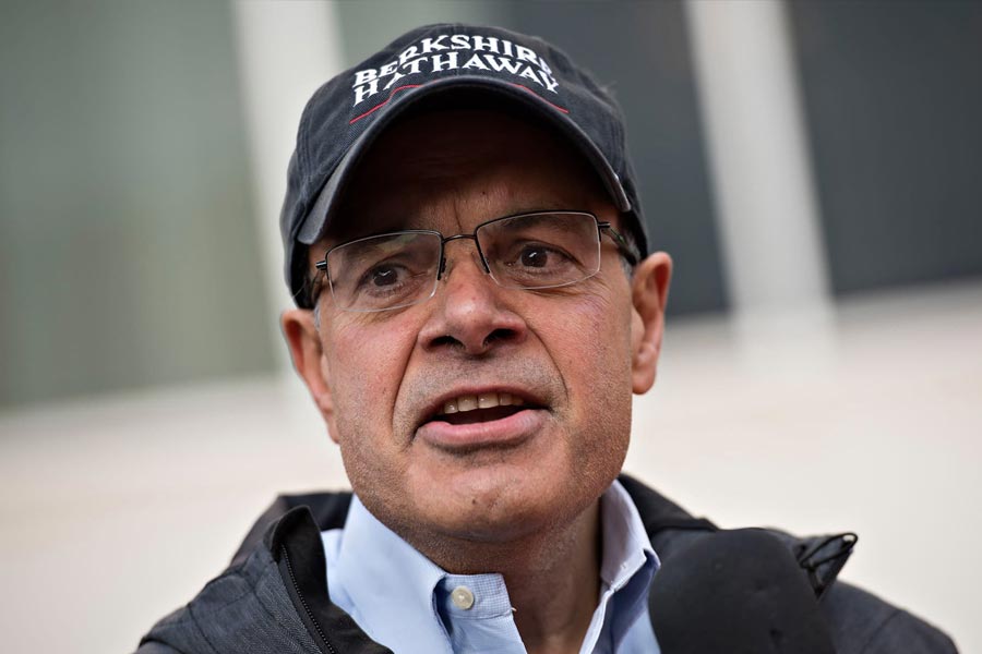 The right hand of world’s 8th richest man Warren Buffett who is Ajit Jain 