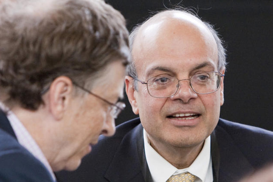 The right hand of world’s 8th richest man Warren Buffett who is Ajit Jain 