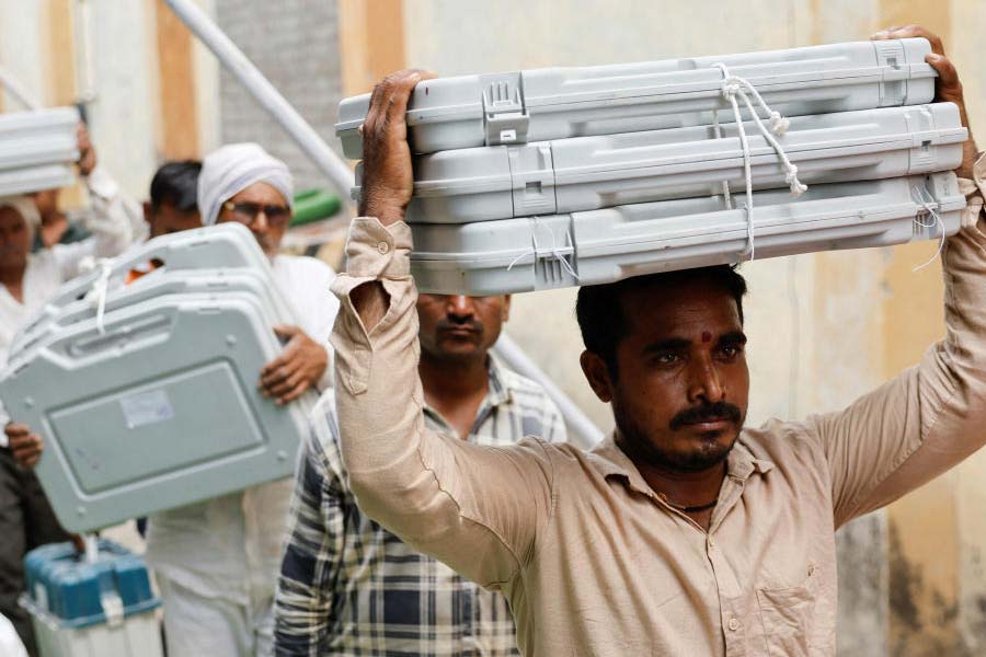 Lok sabha fifth phase dip in crimes committed by candidates 