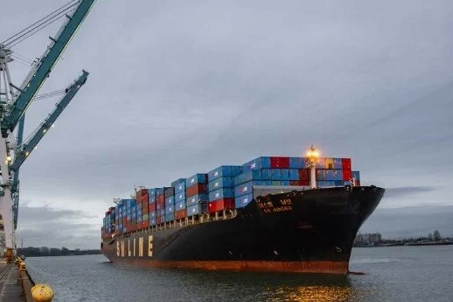 স্পেনের কাছে পৌঁছে ওই জাহাজের নাবিকেরা ভূমধ্যসাগর সংলগ্ন স্পেনীয় উপকূলে জাহাজটি নোঙর করতে চেয়েছিলেন। পরিকল্পনা ছিল, স্পেনে কিছু দিন বিশ্রাম নিয়ে, নতুন করে জ্বালানি ভরে আবার রওনা দেওয়ার।