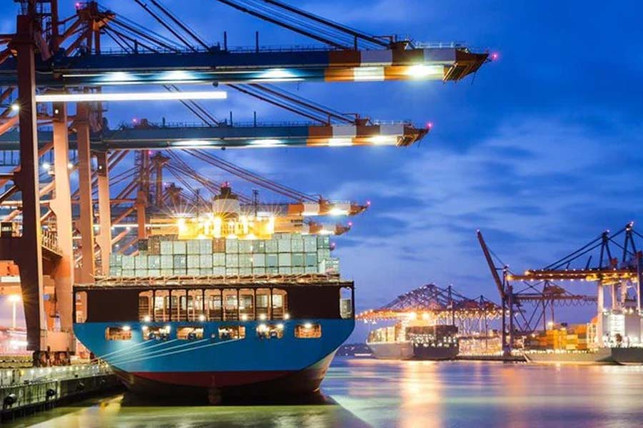 গার্ডিয়ানের রিপোর্ট অনুযায়ী, ২৭ টন অস্ত্র ওই জাহাজে করে চেন্নাই থেকে ইজ়রায়েলে পাঠানো হচ্ছিল। তবে কি ভারত যুদ্ধের আবহে ইজ়রায়েলে অস্ত্র সরবরাহ করছে? তাতেই বাধা দিল নয়াদিল্লির বন্ধু স্পেন?