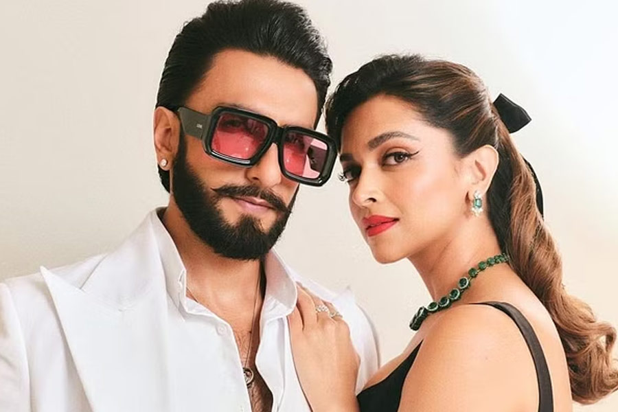 Ranveer Singh and Deepika Padukone announces on social media that they gave birth to a baby