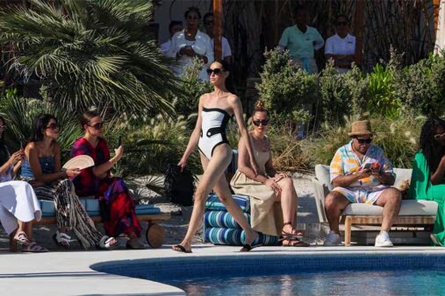 Saudi Arabia hosts 1st swimwear fashion show