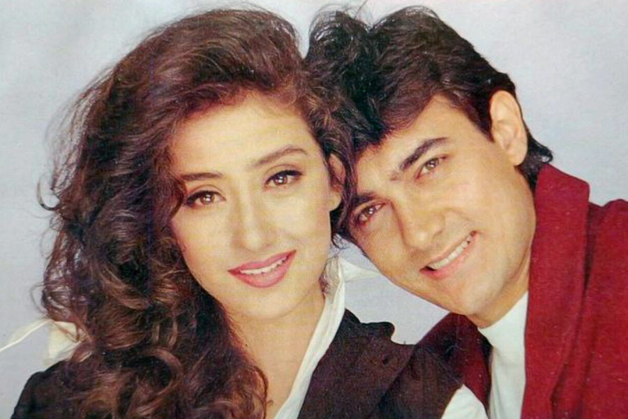 আমিরের সঙ্গে ‘অকেলে হম অকেলে তুম’ এবং ‘মন’ নামের দু’টি ছবিতে অভিনয় করেছেন মনীষা।