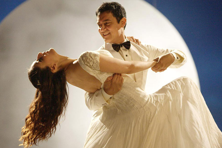 ‘তালাশ’, ‘থ্রি ইডিয়ট্‌স’ এবং ‘লাল সিংহ চড্ডা’ ছবিতে করিনা এবং আমিরকে একসঙ্গে অভিনয় করতে দেখা যায়।