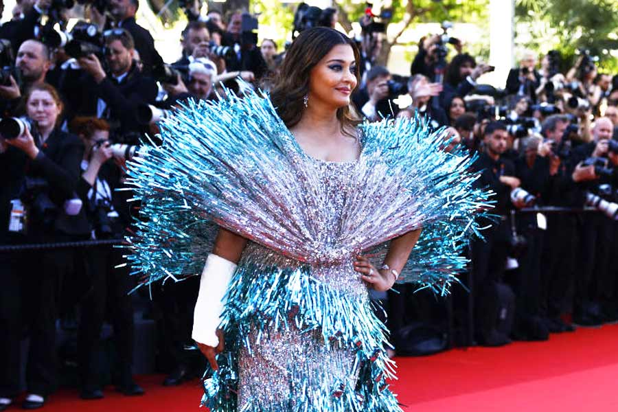 Aishwarya Rai bachchan schedule for wrist surgery after returning from cannes dgtl