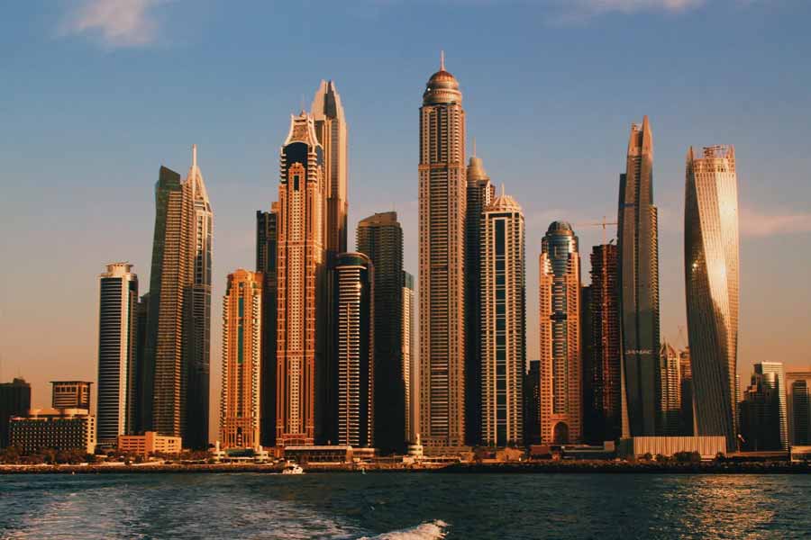 ‘দুবাই আনলক্‌ড’-এ পাকিস্তানের নাগরিকদের কেনা অন্তত ১৭ হাজার সম্পত্তির কথা বলা রয়েছে। সেই সম্পত্তির মোট মালিকের সংখ্যা ২২ হাজার। অর্থাৎ, কোনও কোনও সম্পত্তি একসঙ্গে একাধিক ব্যক্তির নামে রয়েছে।