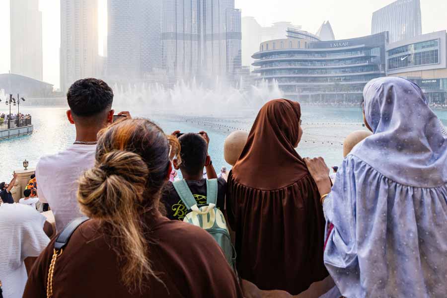 পর্যবেক্ষকদের মতে, গত দু’বছরে দুবাইয়ে সাধারণ ভাবে সম্পত্তির দাম অন্তত ২৫ শতাংশ বেড়েছে। সেই অনুযায়ী হিসাব করলে, দুবাইয়ে পাকিস্তানিদের সম্পত্তির মূল্য হতে পারে ১,২৫০ কোটি ডলার।