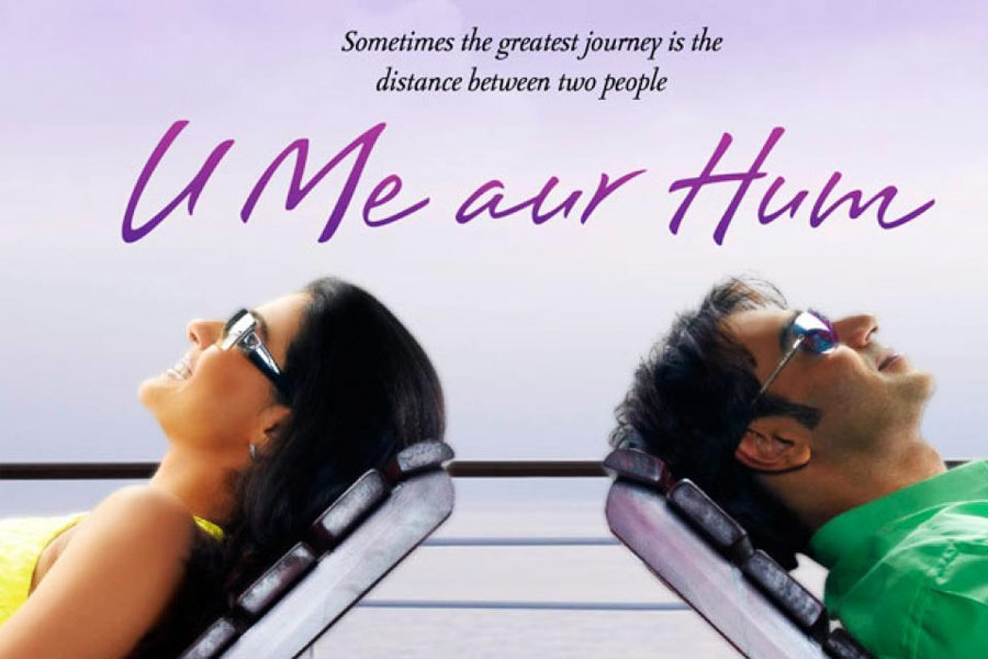 ২০০৮ সালে মুক্তিপ্রাপ্ত রোম্যান্টিক ঘরানার ছবি ‘ইউ মি অওর হম’-এর মাধ্যমে পরিচালনার জগতে আত্মপ্রকাশ করেন বলি অভিনেতা অজয় দেবগন। পরিচালনার পাশাপাশি এই ছবিতে মুখ্যচরিত্রে অভিনয় করতেও দেখা যায় তাঁকে। অজয়ের সঙ্গে এই ছবিতে জুটি বেঁধে অভিনয় করেন তাঁর জীবনসঙ্গিনী এবং বলি অভিনেত্রী কাজল।