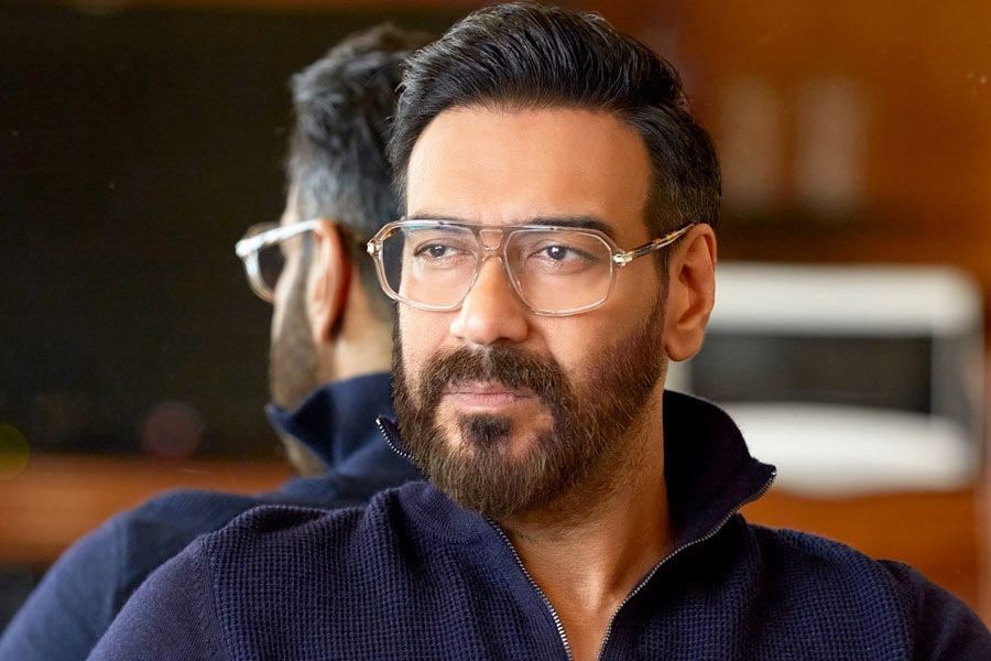 ‘ইউ মি অওর হম’ মুক্তির পর আট বছর কোনও ছবির পরিচালনা করেননি অজয়। ২০১৬ সালে মুক্তিপ্রাপ্ত ‘শিবায়’ ছবিটির পরিচালকের আসনে দেখা যায় তাঁকে। এই ছবিতে অভিনয়ও করেন তিনি।