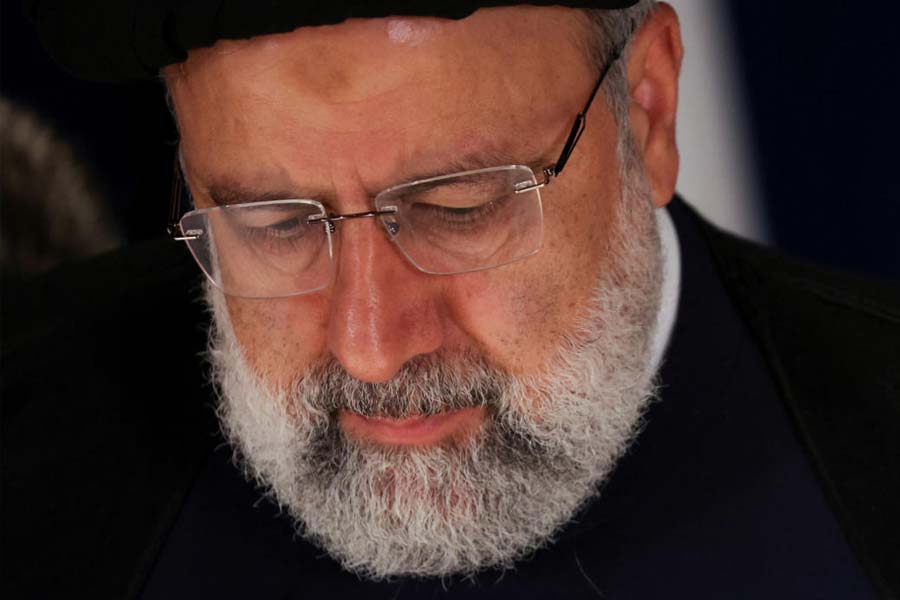 যদিও ষড়যন্ত্র-তত্ত্বের যাঁরা বিরোধী, তাঁদেরও কিছু যুক্তি রয়েছে। সেগুলির একটি হল, ইজ়রায়েল বা মোসাদ অতীতে কখনও কোনও রাষ্ট্রপ্রধানের উপর সরাসরি হামলা চালায়নি।