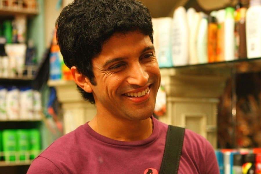 তারকায় ভরা ‘লাক বাই চান্স’ ছবিটি ১৮ কোটি টাকা খরচ করে বানানো হয়। বলিপাড়া সূত্রে খবর, ভারতের বক্স অফিস থেকে ১৫ কোটি টাকার ব্যবসা করে এই ছবি।