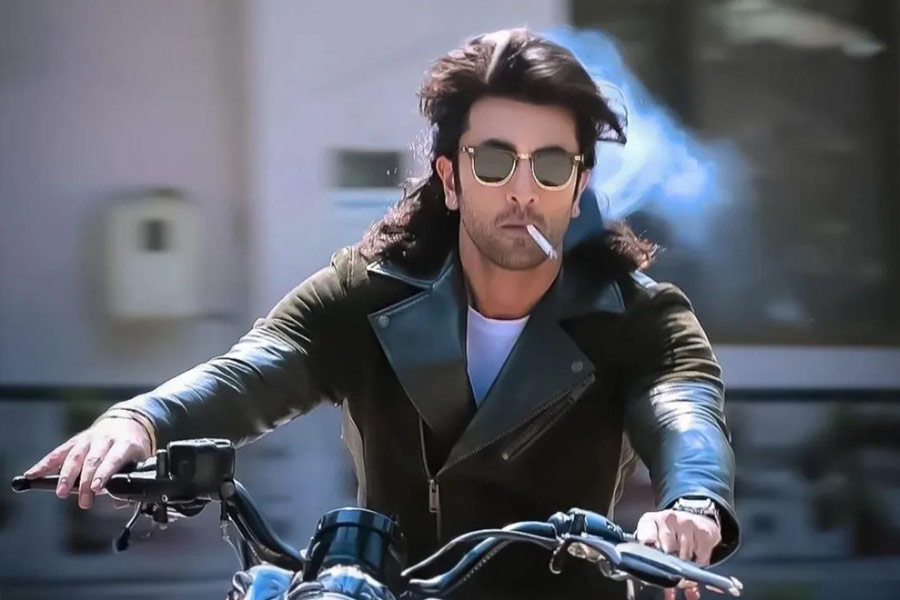 ভারতের বক্স অফিসে ৩৯ দিনের মাথায় ৫০৩ কোটি টাকার ব্যবসা করে ‘অ্যানিম্যাল’। তুলনা করে দেখা যায়, রণবীরের এই ছবিটি সবচেয়ে বেশি সময় নিয়ে ৫০০ কোটির ক্লাবে জায়গা করে নিয়েছে।