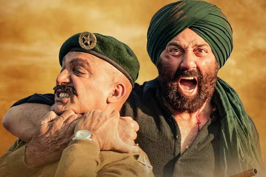 ২০২৩ সালের অগস্ট মাসে প্রেক্ষাগৃহে মুক্তি পায় ‘গদর ২’। প্রায় ২২ বছর পর মুক্তি পেলেও ছবিটি লক্ষ্মীলাভ থেকে বঞ্চিত হয়নি। ৫০০ কোটি টাকার ক্লাবে নাম রয়েছে এই ছবিরও।