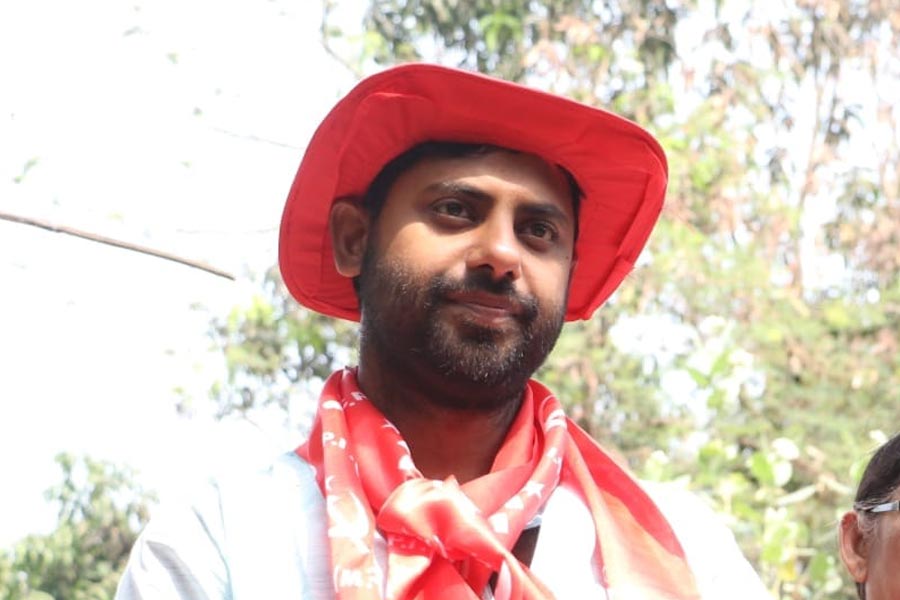 Jadavpur CPM candidate Srijan Bhattacharya faces backlash in Garia dgtl