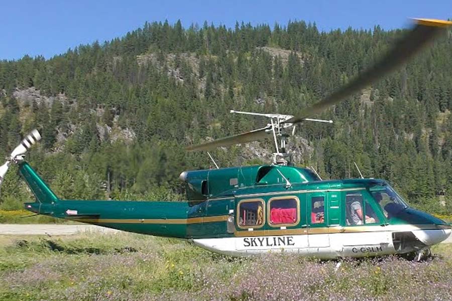 অতীতে অবশ্য এই কপ্টারটি নিয়ে তেমন বড় কোনও অভিযোগ ওঠেনি। তবে গত সেপ্টেম্বর মাসে সংযুক্ত আরব আমিরশাহির সমুদ্র উপকূলে ভেঙে পড়েছিল একটি বেল ২১২ কপ্টার। সেটি ছিল ব্যক্তি মালিকানাধীন একটি কপ্টার।