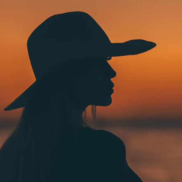  Identical twin took place at work so that the woman could secretly go on vacation dgtl