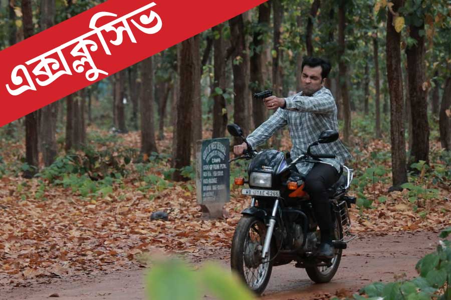 First Look Of Shiboprosad Mukherjee, Abir Chatterjee In Windows Production’s Puja Release Bahurupi