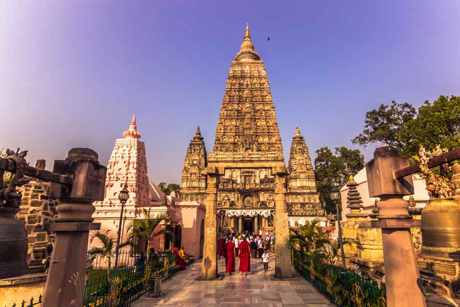 বুদ্ধগয়ায় গৌতম বুদ্ধ সিদ্ধিলাভ করেছিলেন।