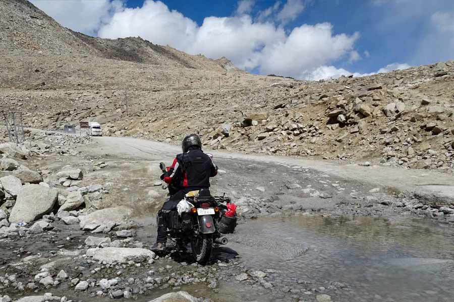 Tips to acclimatize quickly in a high altitude tourist place like Ladakh