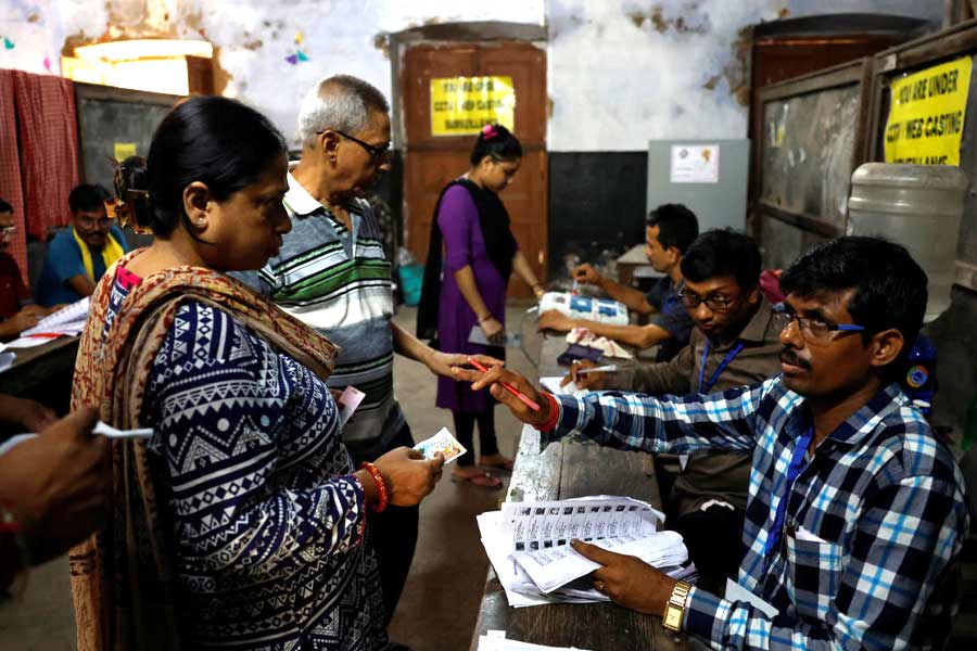 Supreme Court declines directive to ECI on voter turnout disclosure