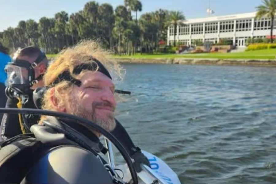 56 Year Old Man Rejuvenates by 10 Years After Living Underwater in Atlantic Ocean for 100 Days