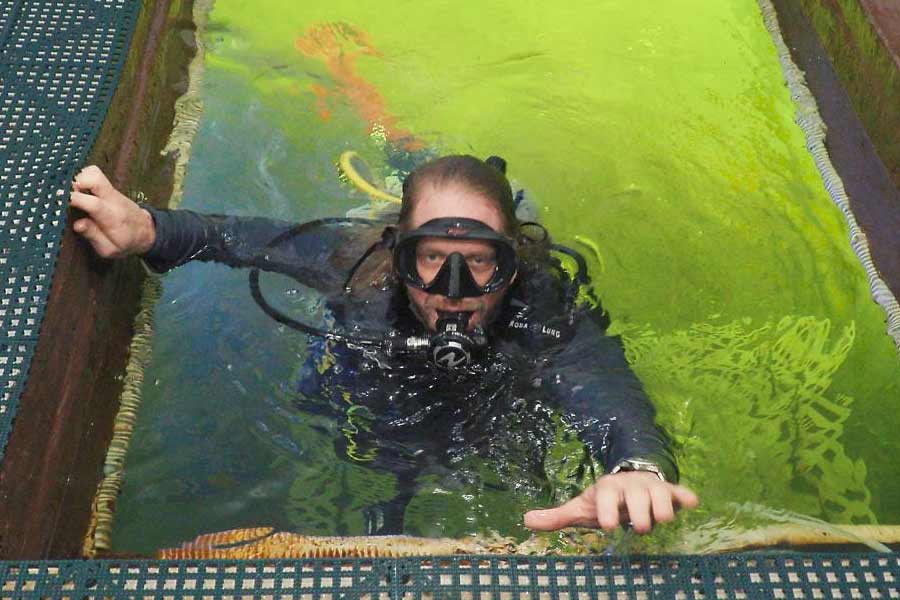 56 Year Old Man Rejuvenates by 10 Years After Living Underwater in Atlantic Ocean for 100 Days
