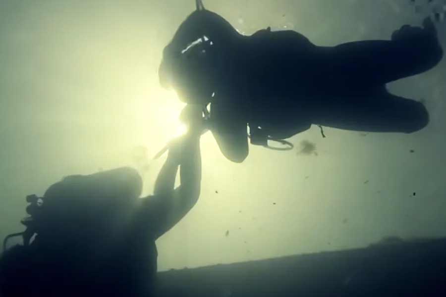 56 Year Old Man Rejuvenates by 10 Years After Living Underwater in Atlantic Ocean for 100 Days