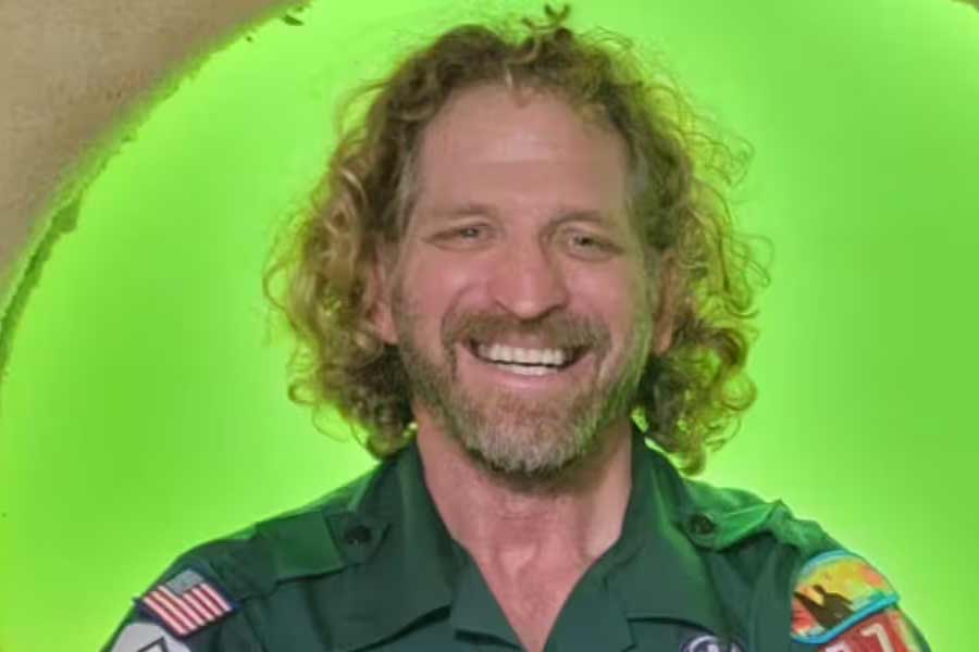 56 Year Old Man Rejuvenates by 10 Years After Living Underwater in Atlantic Ocean for 100 Days