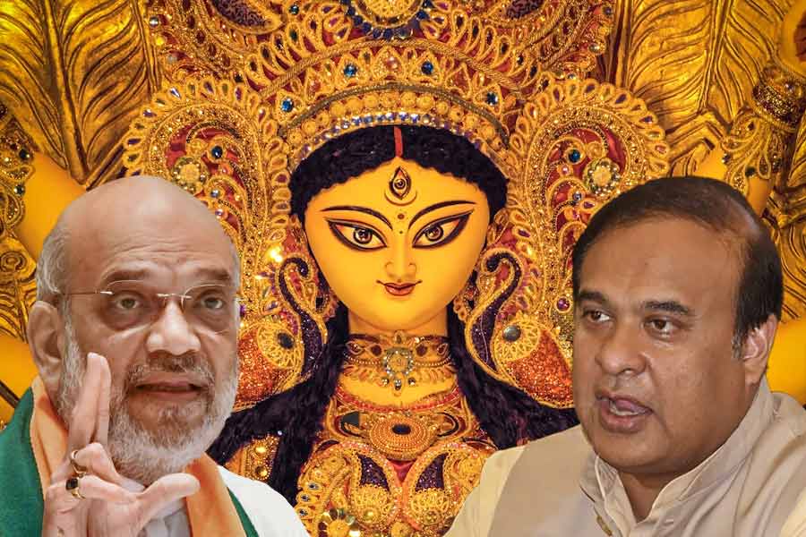 Amit Shah and Himanta Biswa Sharma\\\\\\\\\\\\\\\\\\\\\\\\\\\\\\\\\\\\\\\\\\\\\\\\\\\\\\\\\\\\\\\\\\\\\\\\\\\\\\\\\\\\\\\\\\\\\\\\\\\\\\\\\\\\\\\\\\\\\\\\\\\\\\\'s statements on Durga Puja in West Bengal are contradictory, says TMC
