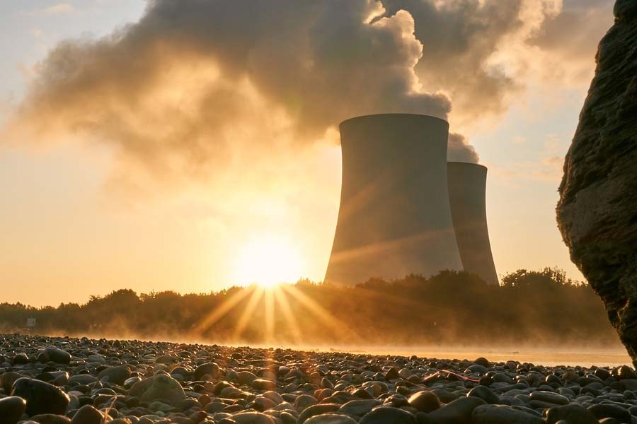 তবে দুই দেশের বৈঠকের সবচেয়ে তাৎপর্যপূর্ণ দিক হল ভাসমান পরমাণু কেন্দ্র। রাশিয়ার সহায়তায় এই জিনিস ভারতের হাতে এলে শক্তি উৎপাদনের ক্ষেত্রে আমূল বদল ঘটবে দেশে।