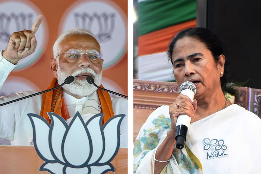 Kolkata Municipal Corporation is worried about Ramel cyclone ahead of Prime Minister Narendra Modi and Chief Minister Mamata Banerjee\\\\\\\\\\\\\\\\\\\\\\\\\\\\\\\'s political programme