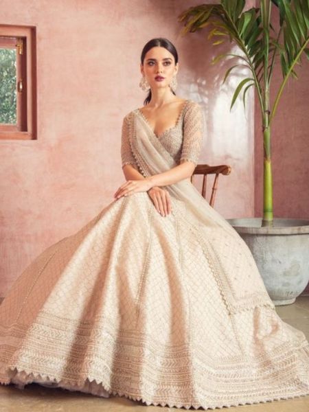 Lehenga colours to wear in summer weddings dgtl