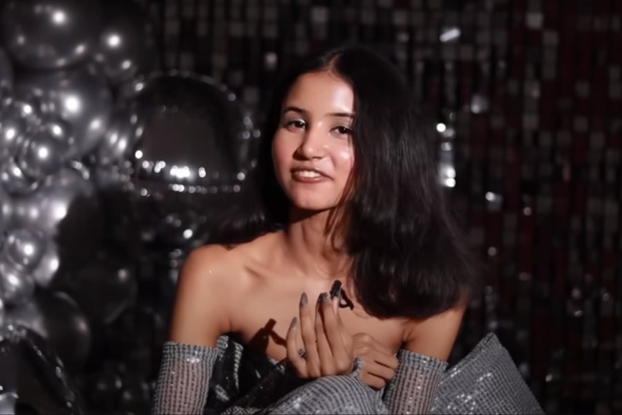 ন্যান্সি জানিয়েছেন, তাঁর তৈরি পোশাক দেখার পর সোনম কপূর তাঁকে অনুরোধ করেছেন পোশাক বানিয়ে দেওয়ার জন্য। আরও অনেকের কাছ থেকে আসছে অনুরোধ। তিনি এখন ভাবতেই পারছেন না এত অনুরোধ একা হাতে সামলাবেন কী করে!