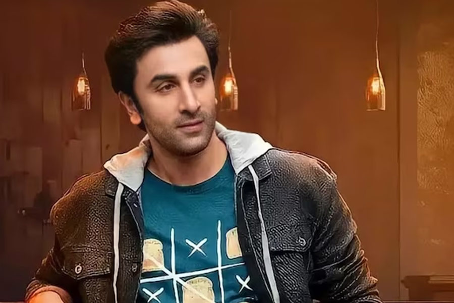 কানাঘুষো শোনা যায়,‘থ্রি ইডিয়ট্‌স’-এ অভিনয়ের প্রস্তাব শাহরুখ ফিরিয়ে দিলে রণবীর কপূরকে প্রস্তাব দেন রাজকুমার। কিন্তু কোনও এক অজানা কারণে র‌্যাঞ্চোর চরিত্রে অভিনয় করতে চাননি রণবীর।