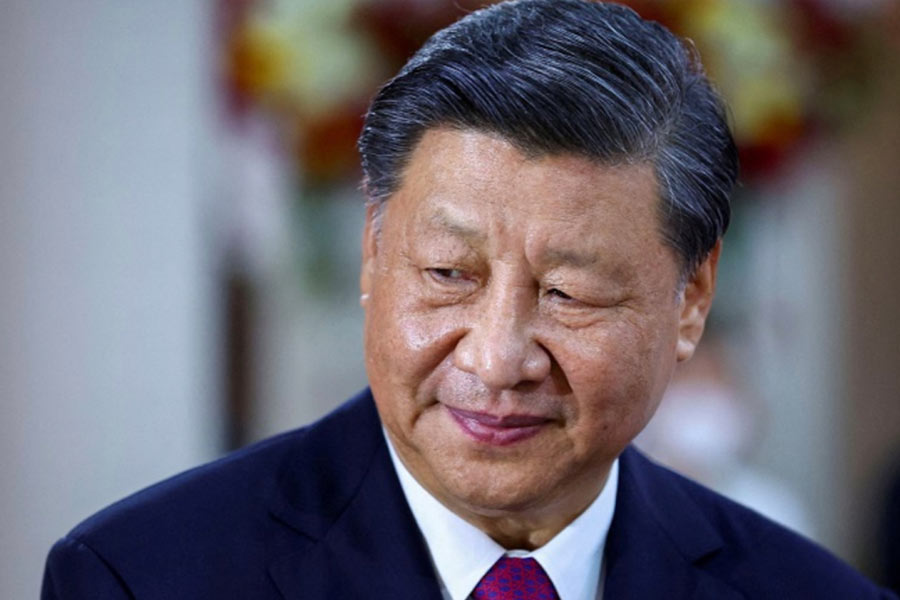 বেজিং বরাবরই মনে করে, তাইওয়ান আদতে চিনের অংশ। প্রেসিডেন্ট শি জিনপিং সরকারের আমলেও সেই নীতিতে অটল রয়েছে তারা। তবে তাইওয়ান সেই দাবি অস্বীকার করে এসেছে।