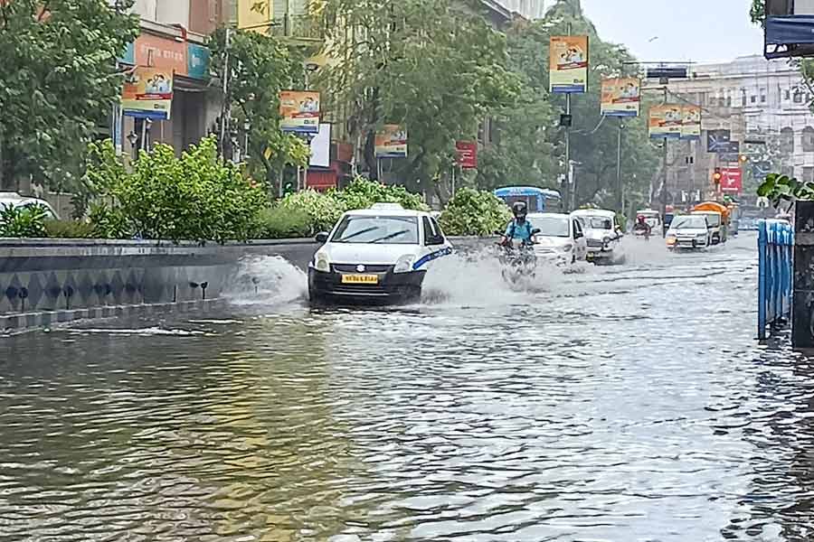 A disaster in parts of Kolkata due to Cyclone Remal dgtl