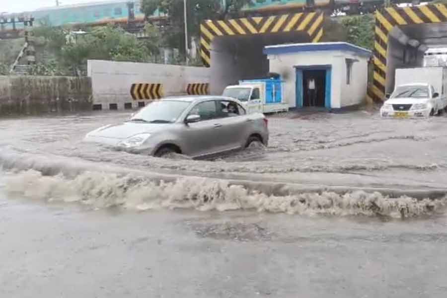 Waterlogging in many parts of Howrah after heavy rain and storm due to Cyclone Remal dgtld