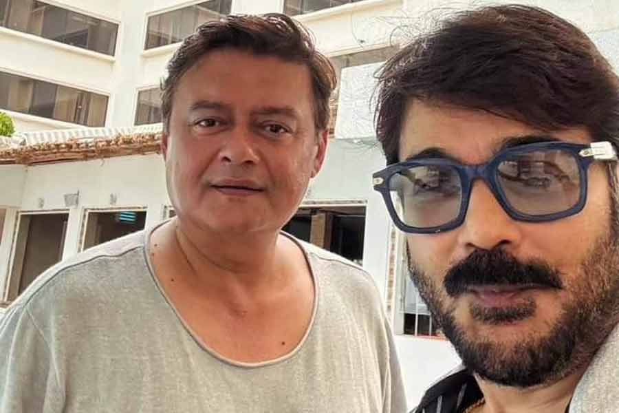 Bengali actor Prosenjit Chatterjee and Saswata Chatterjee met in Mumbai during Khakee 2 preparation