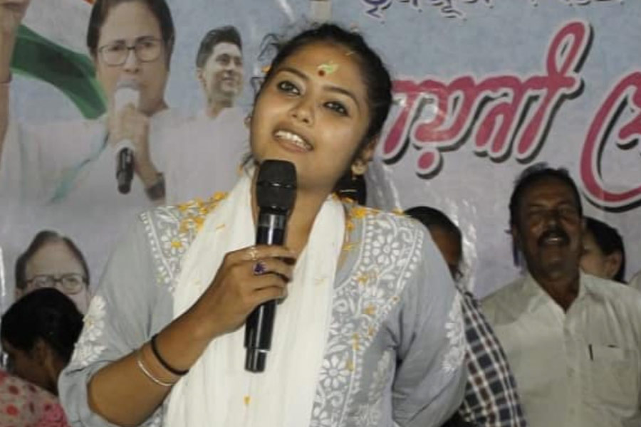 A tale of Saayoni Ghosh, TMC candidate of Jadavpur and her relation with Mamata Banerjee and Abhishek Banerjee