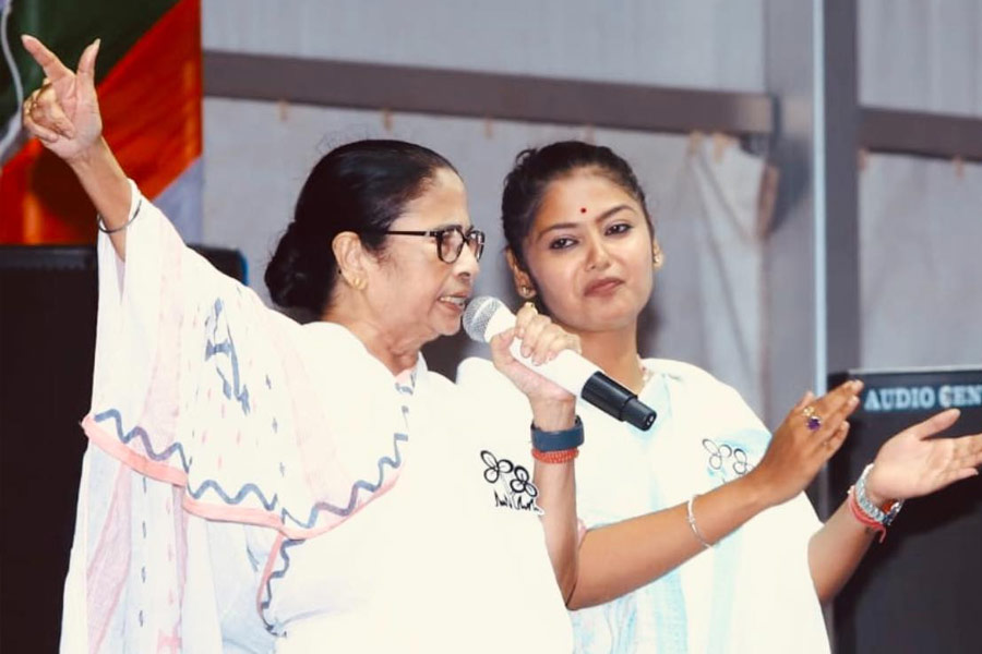 A tale of Saayoni Ghosh, TMC candidate of Jadavpur and her relation with Mamata Banerjee and Abhishek Banerjee