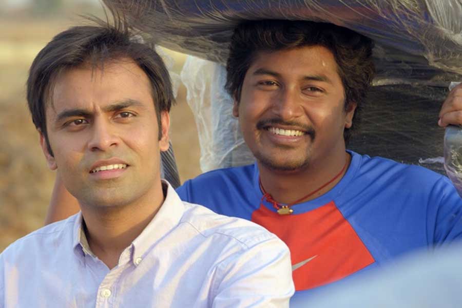 ‘পঞ্চায়েত ৩’ সিরিজ়ের প্রতি পর্বে অভিনয় করে ২০ হাজার টাকা আয় করেছেন চন্দন। এমনটাই বলিপাড়া সূত্রে খবর। 