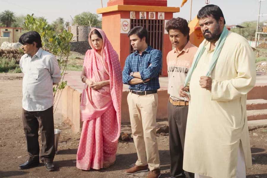 ‘পঞ্চায়েত ৩’-এ অভিনয় করেছেন ফয়সল মালিক, দুর্গেশ কুমার, সুনিতা রাজওয়ার, সানভিকার মতো আরও অনেক তারকা অভিনয় করেছেন। কিন্তু তাঁরা কত পারিশ্রমিক পেয়েছেন সে বিষয়ে এখনও পর্যন্ত কিছু জানা যায়নি।