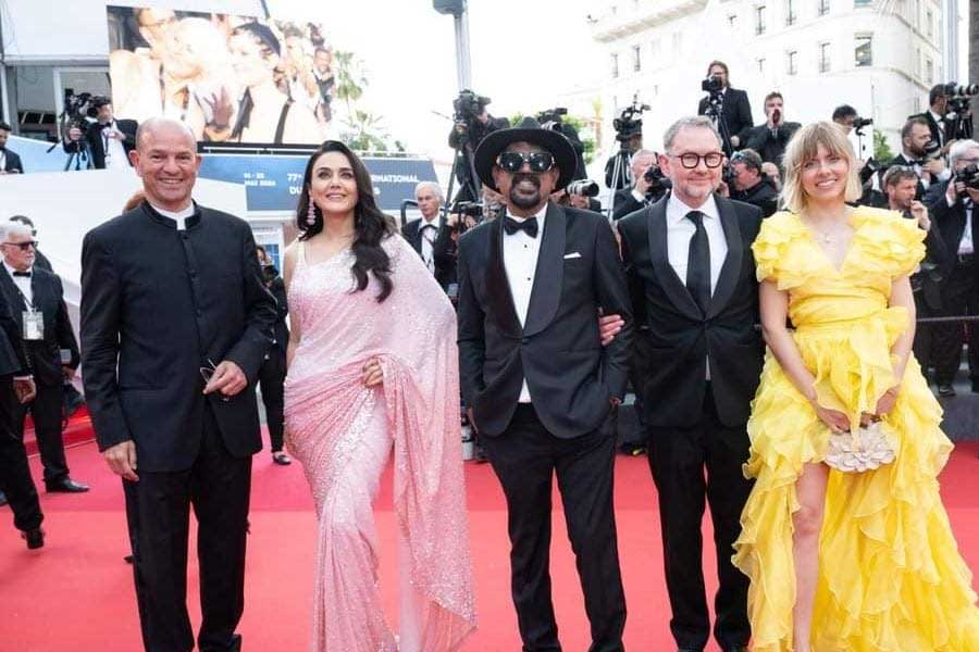 Image Of Santosh Sivan At Cannes