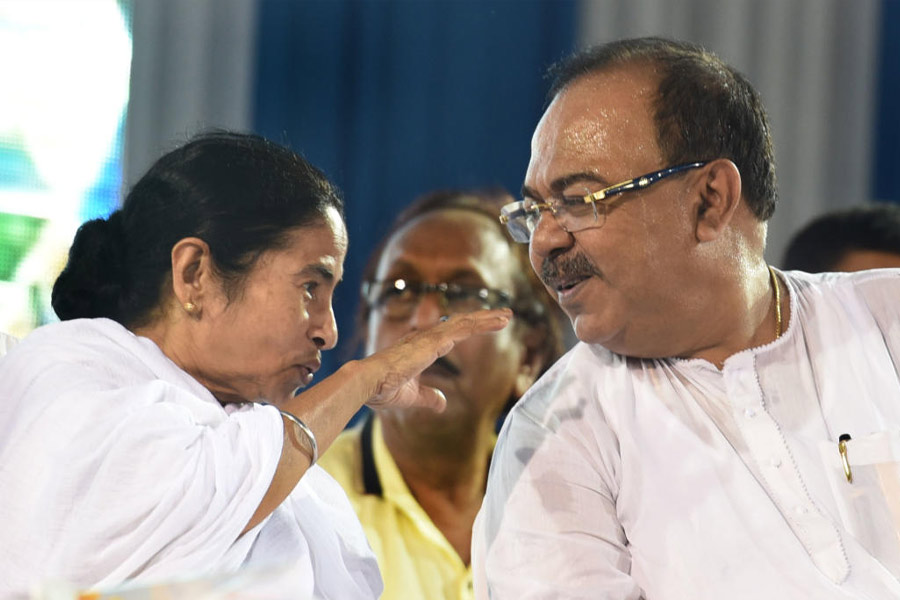 Chief minister Mamata Banerjee may be fetch Sovan Chatterjee in TMC after lok sabha election