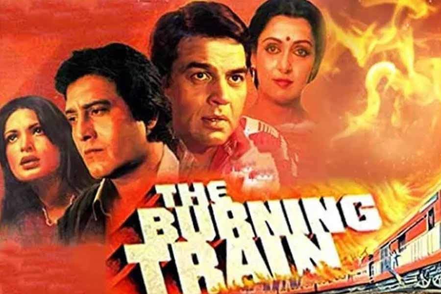 Multi starrer bollywood movies that got flopped at the box office